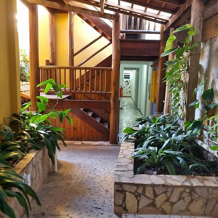 O Pharol Hostel E Pousada イタカレ エクステリア 写真