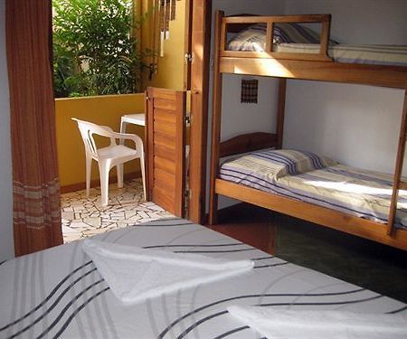 O Pharol Hostel E Pousada イタカレ エクステリア 写真