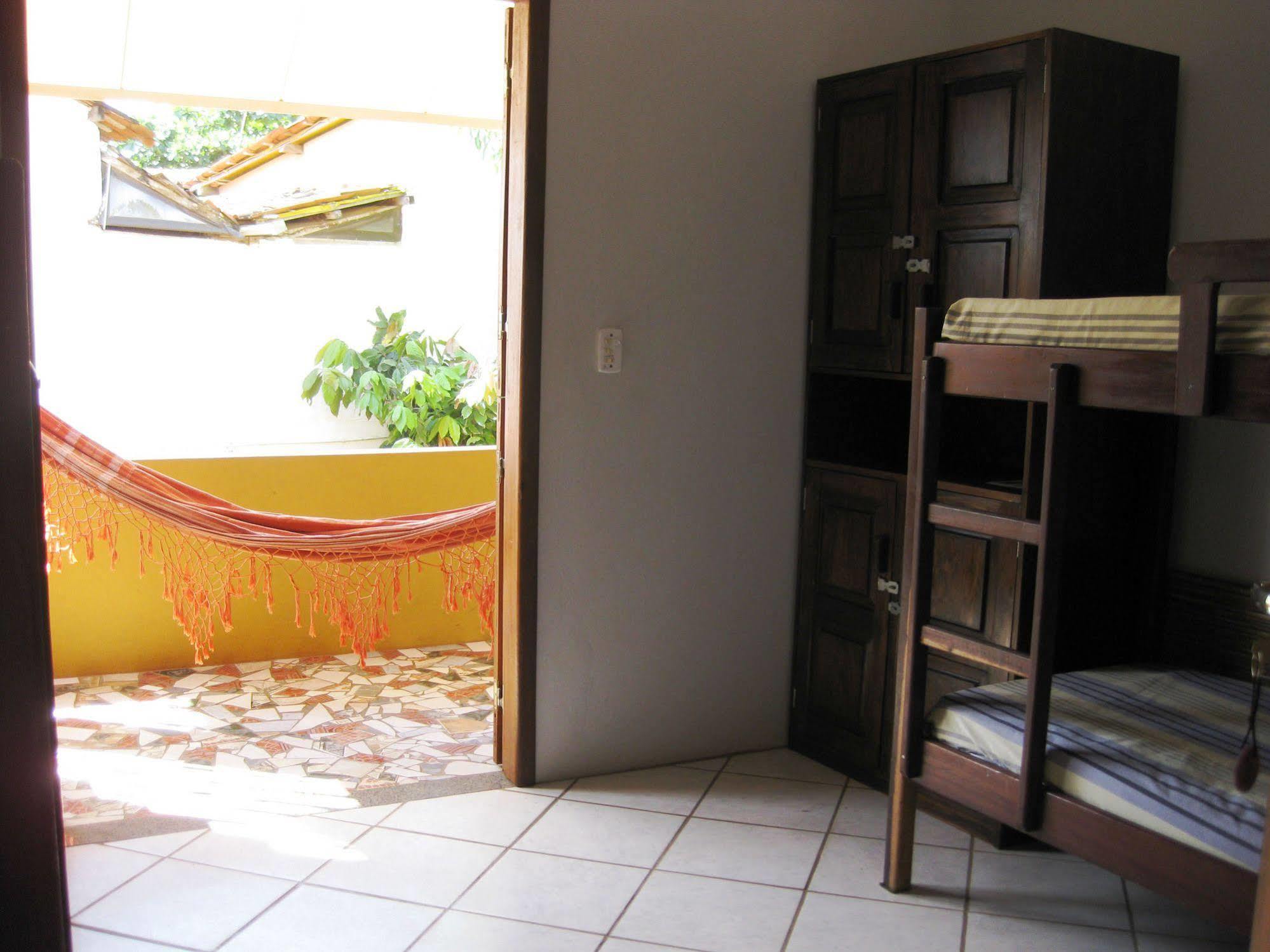O Pharol Hostel E Pousada イタカレ エクステリア 写真
