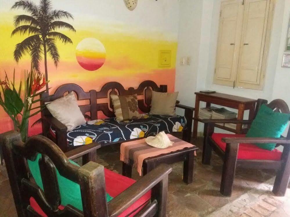 O Pharol Hostel E Pousada イタカレ エクステリア 写真